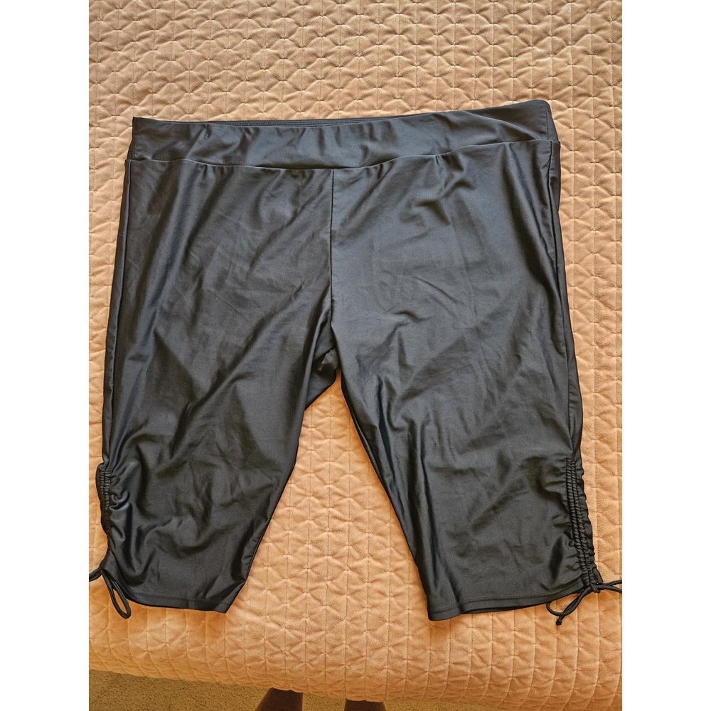 Coastal Rose Black Capri Stretchy Leggings Built-In Panty, Ruch Sides, Plus 26